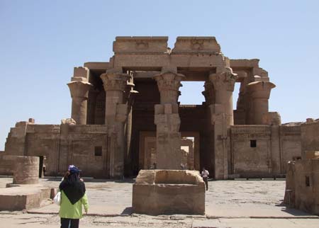 KomOmbo_temple